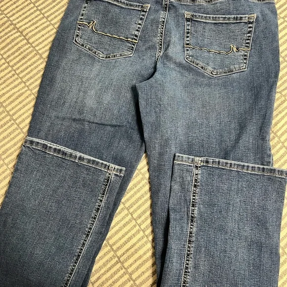 Maurices Blue Straight Leg Jeans Classic Style - Picture 2 of 3